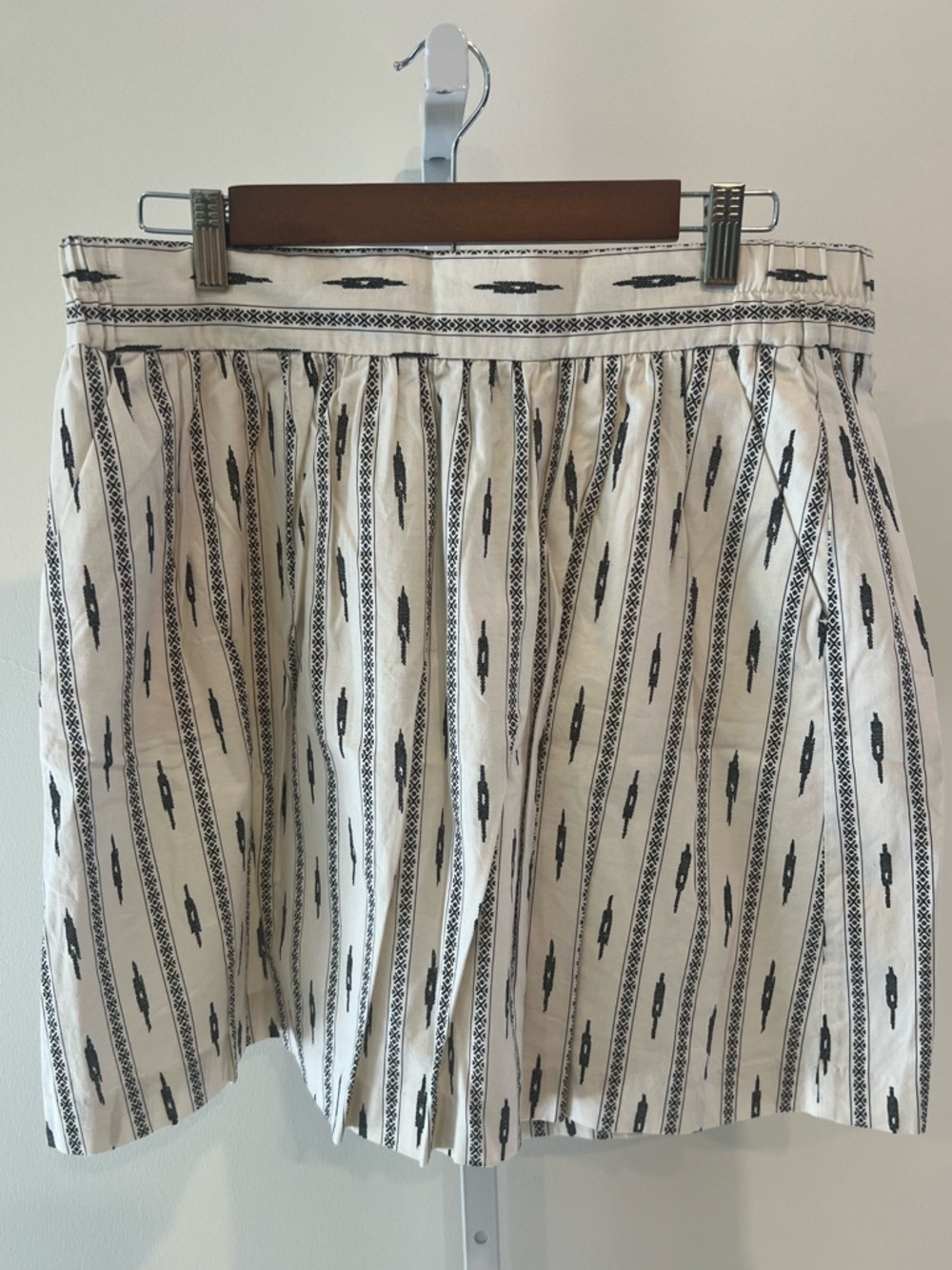 Ann Taylor LOFT Black and Off White Southwest Pattern Striped Skirt Womens Large